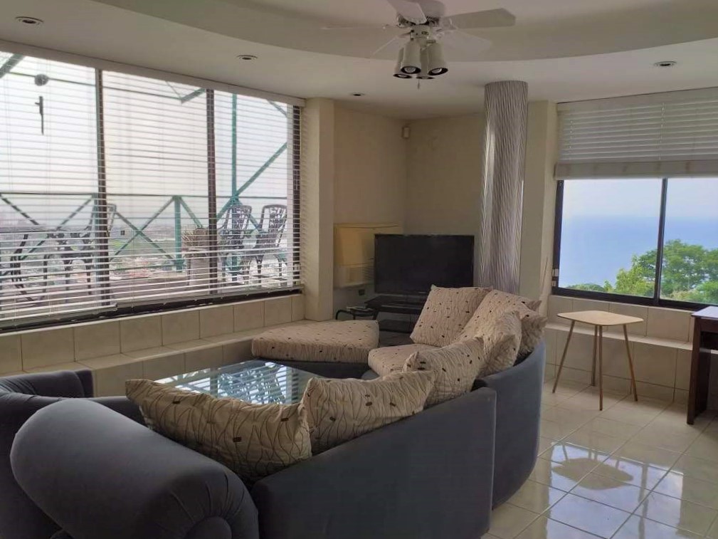 FOR RENT FORT ASKING PRICE TT6,500 My Bunch of Keys