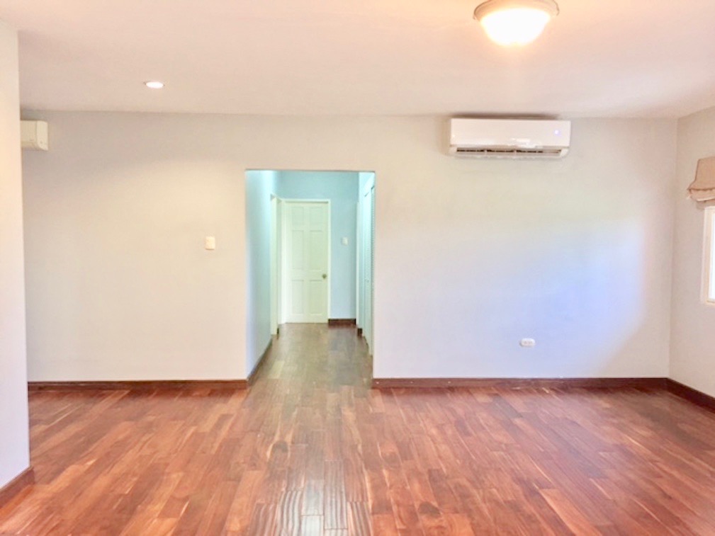 Apartment for Sale East Gate on the Greens My Bunch of Keys