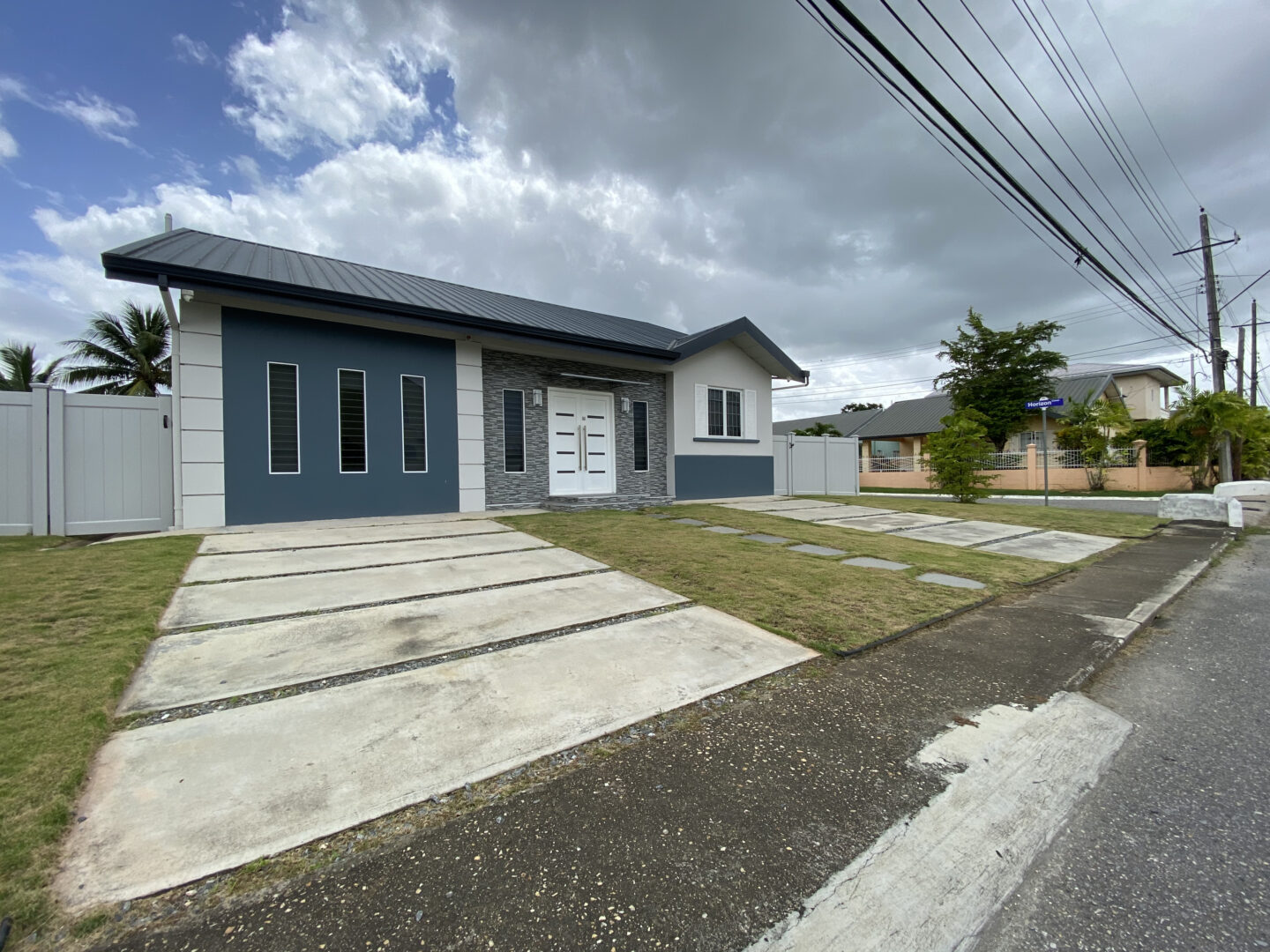 Home for sale in Trincity ☀️Sunrise Park Modern home My Bunch of Keys