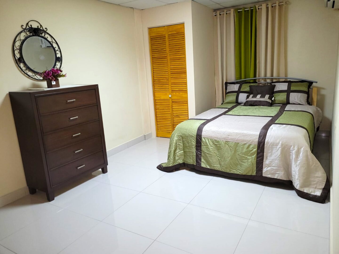 2 BEDROOM HUGE APARTMENTS FOR SALE FREEPORT My Bunch of Keys