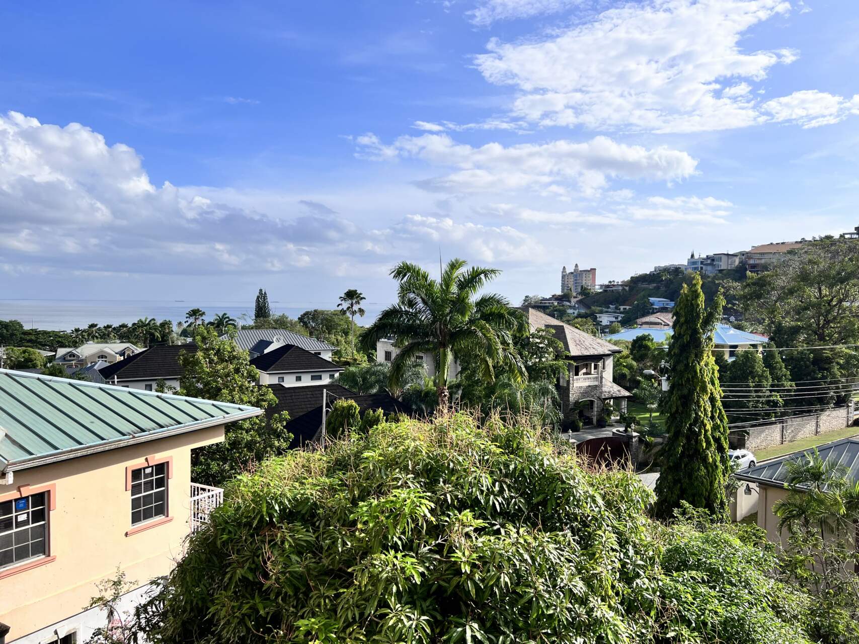 All inclusive, Fully Furnished 2 Bedroom Apartment FOR RENT Goodwood