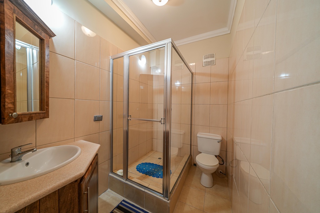 Apartment For Sale Royal Court, Glencoe 2.85MTT My Bunch of Keys