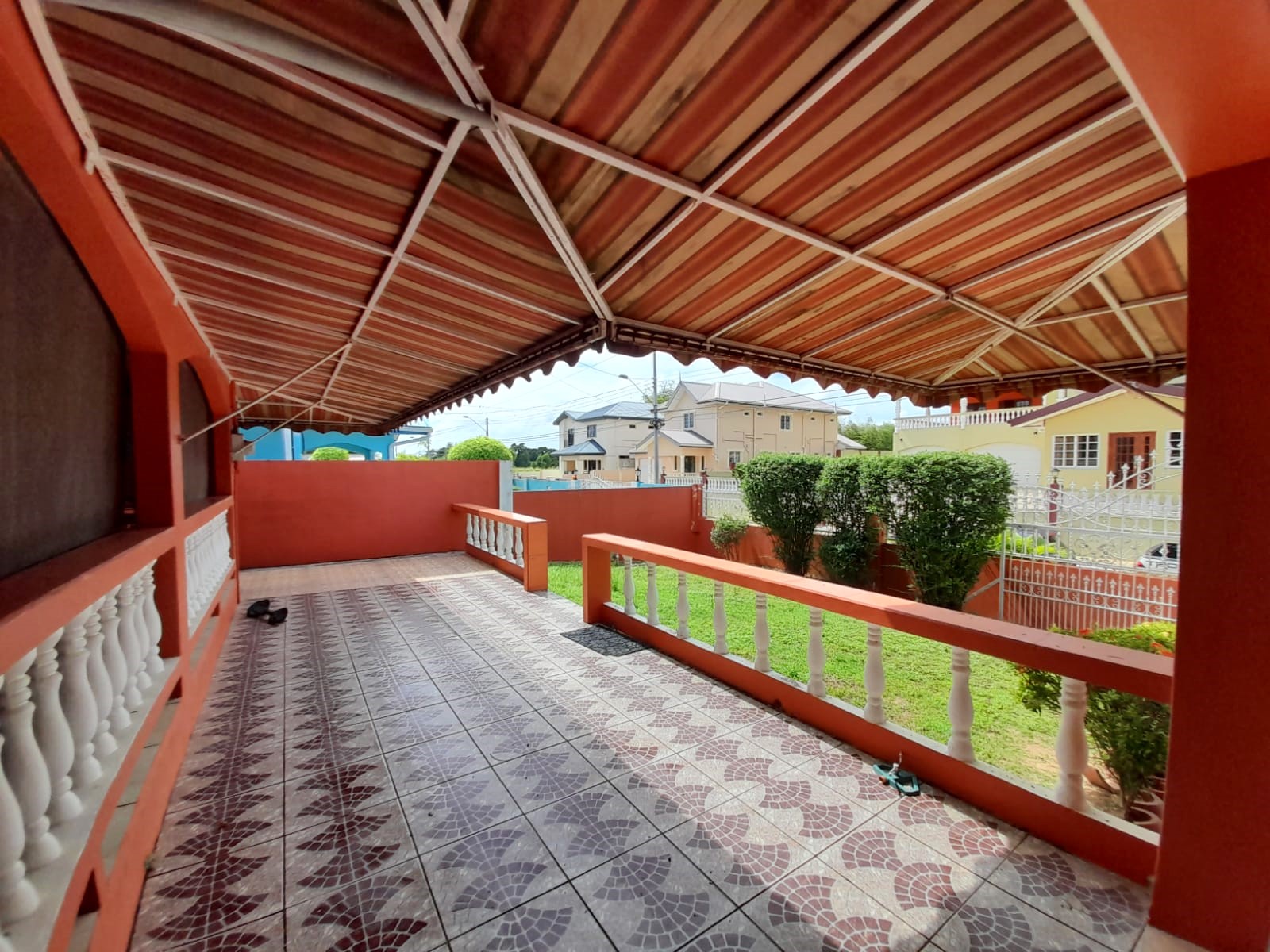 FOR SALE D’ABADIE, TIMBERLAND PARK My Bunch of Keys