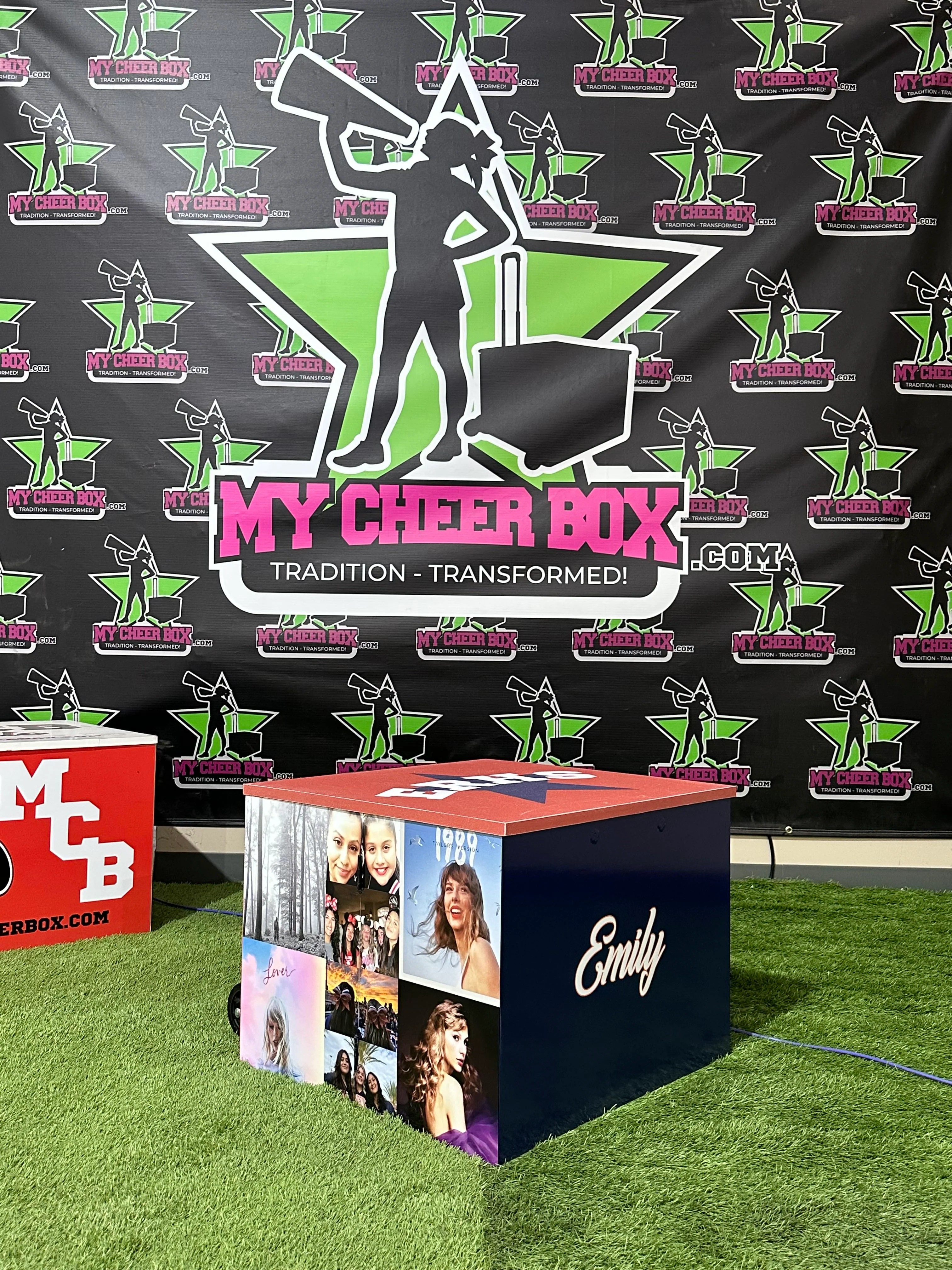 18" Collapsible Cheer Box Four Sides Uniform My Cheer Box