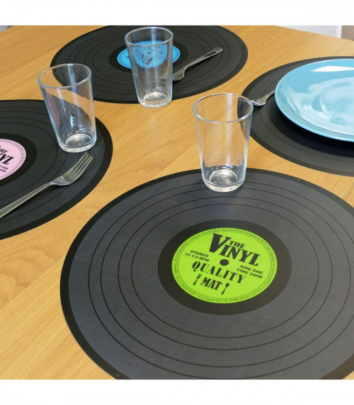 4 Sets de Table Collection Vinyle Décorez Votre Table avec un Air de