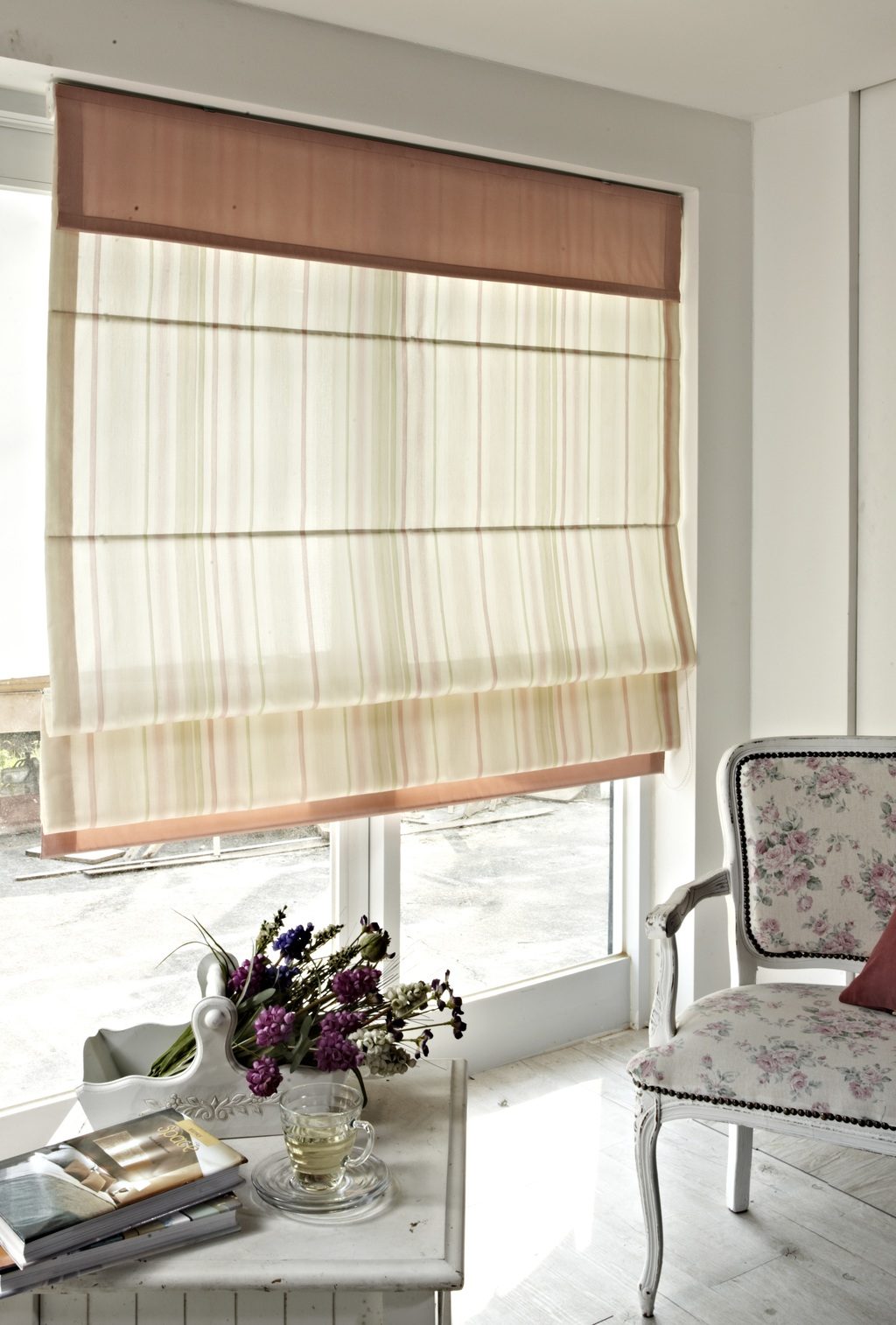 white room with roman blinds My Decorating Tips