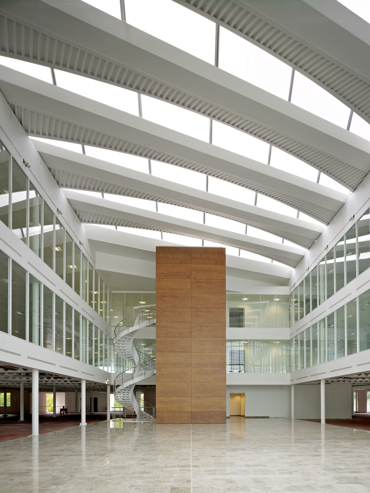 Unilever HQ Leatherhead Commercial Office Design / Architecture dn
