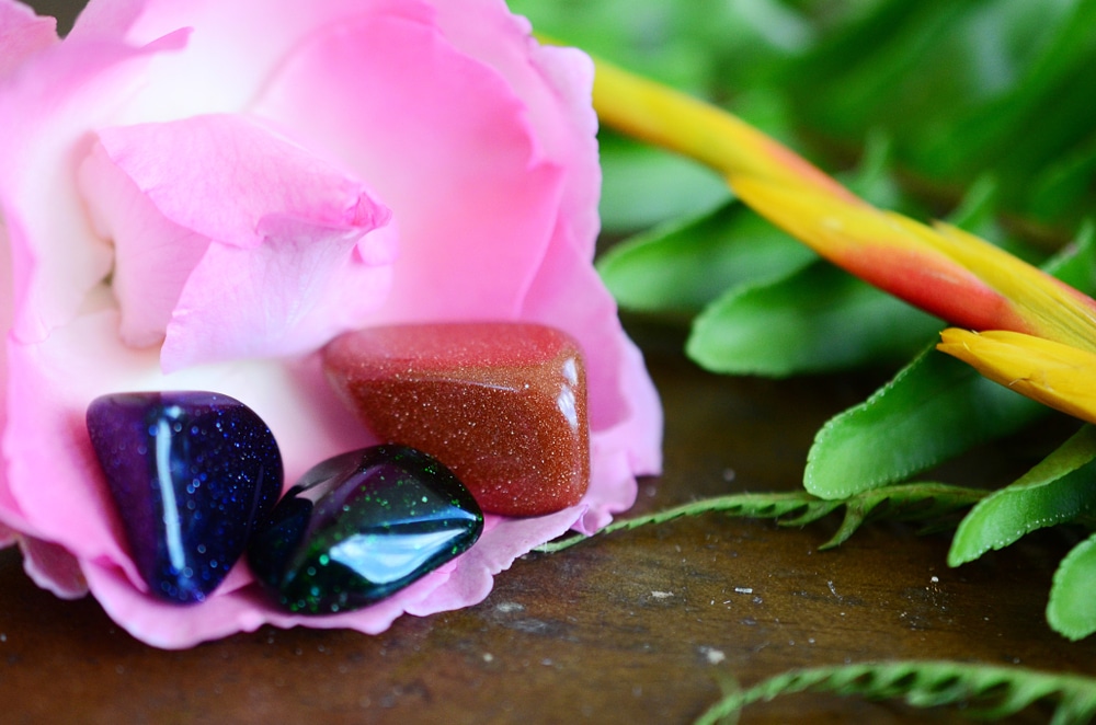 Green Goldstone Meaning and Healing Properties