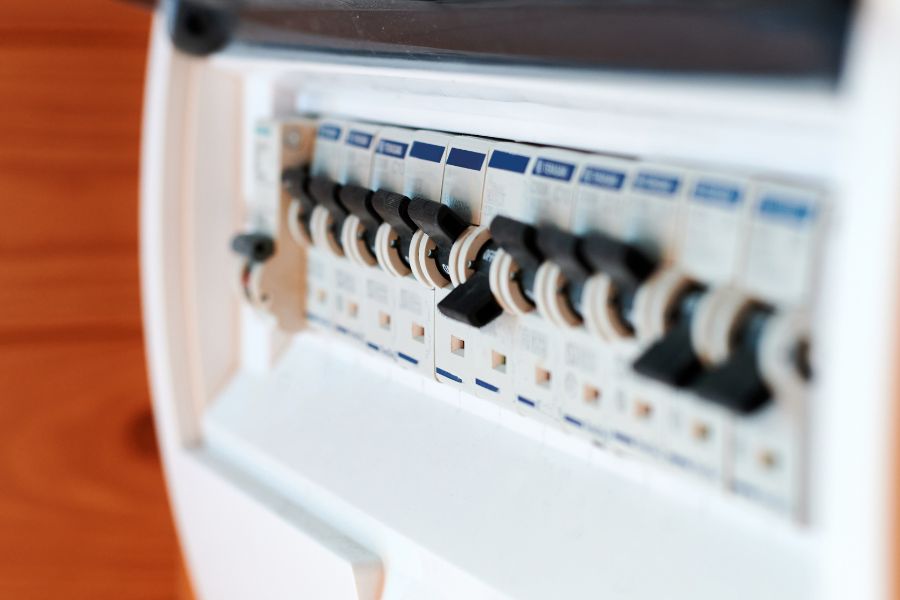 Does a Gas Stove Need a Dedicated Circuit? MyFire.Place