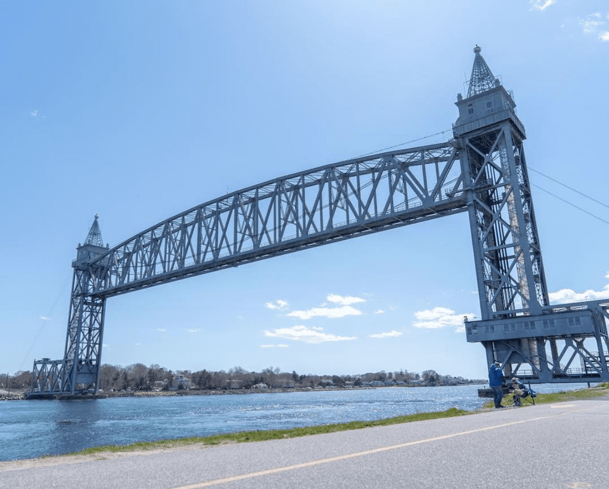 Finding the Best Jigging Spots for Cape Cod Canal Fishing