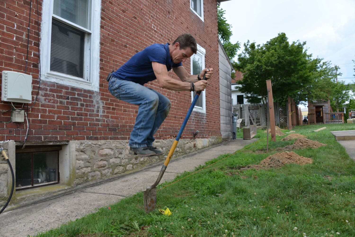 How to build a fence Tips and tricks for posts, straight lines, and more