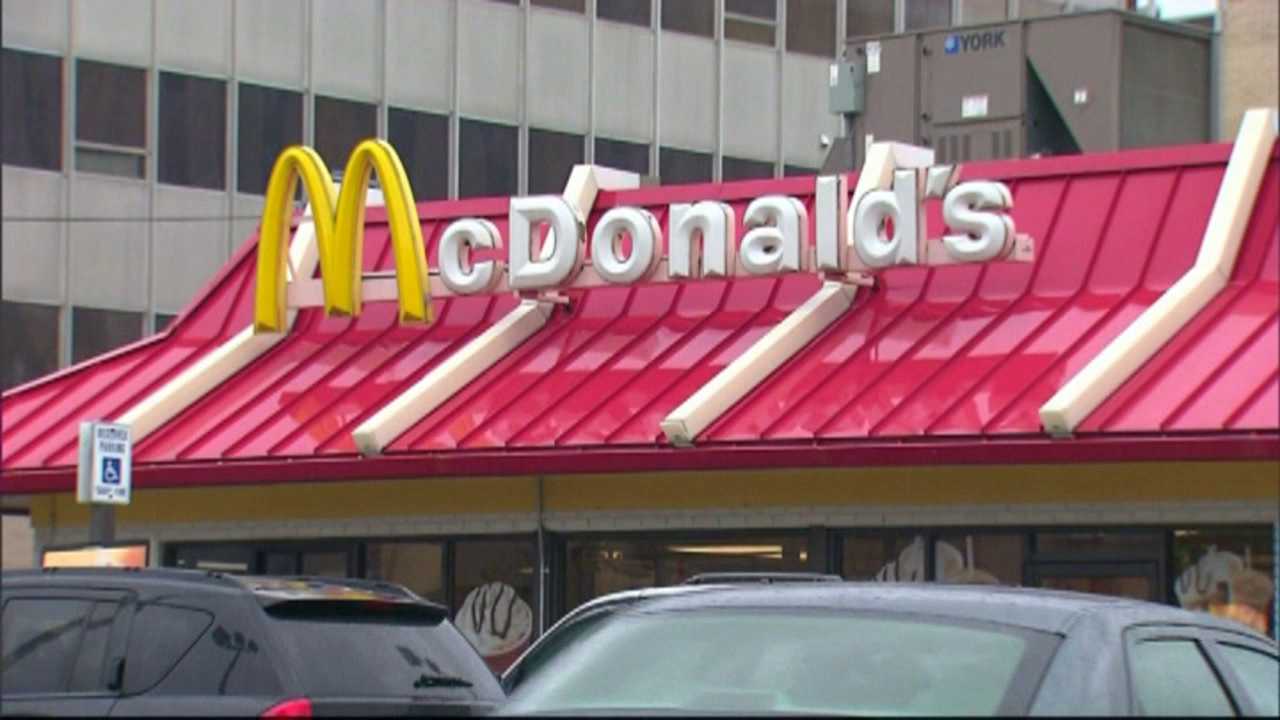 McDonald’s helps workers get food stamps