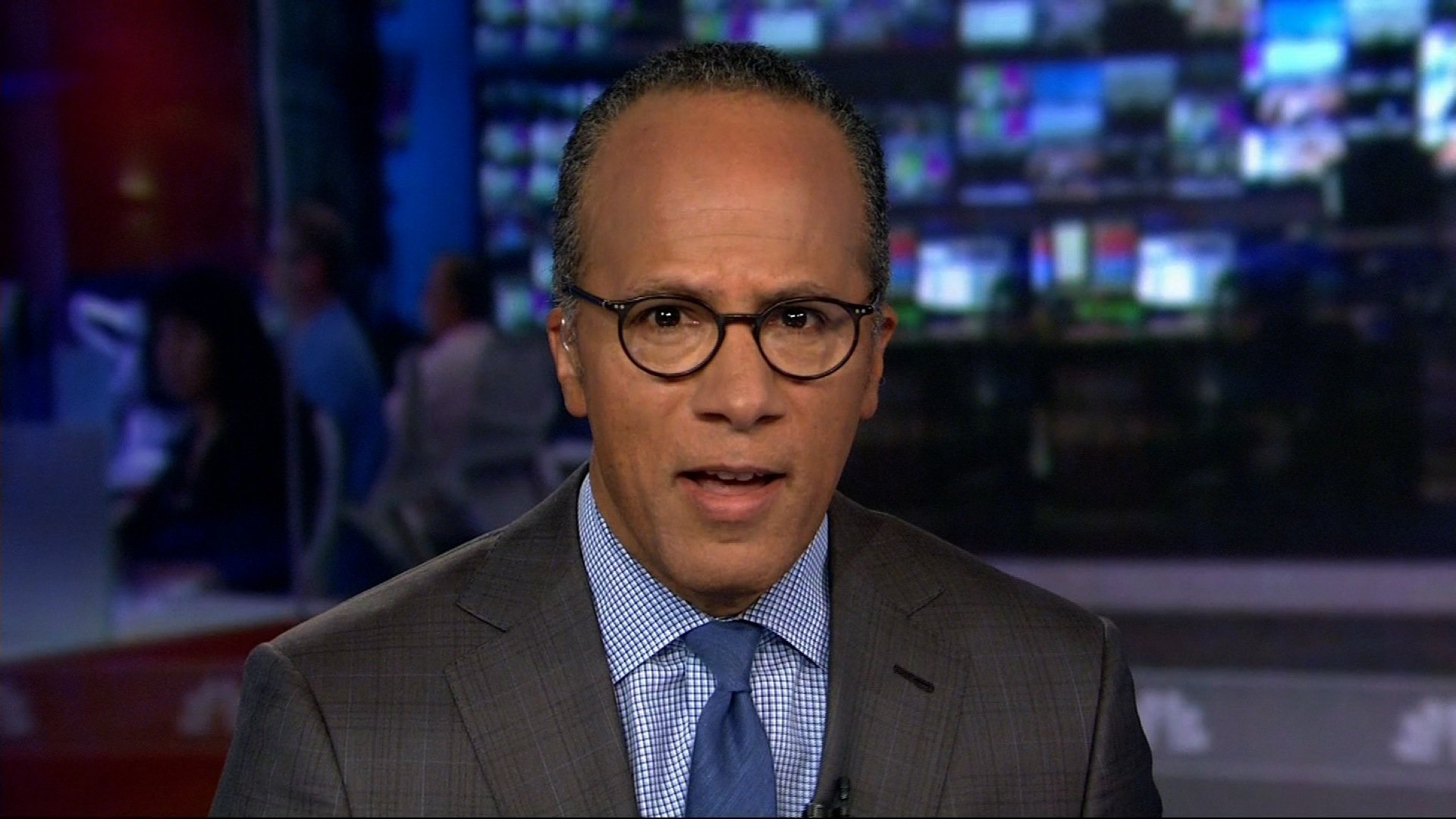 Lester Holt takes the spotlight as moderator of first presidential