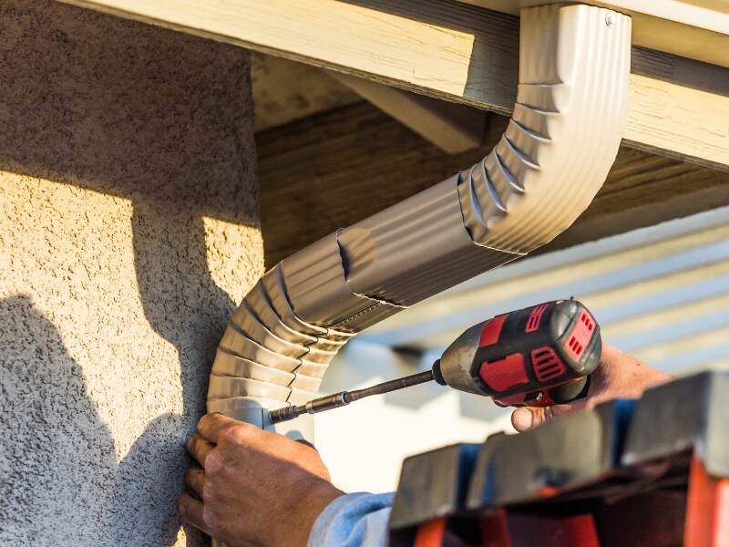 How to Quiet Noise in Gutters and Downspouts