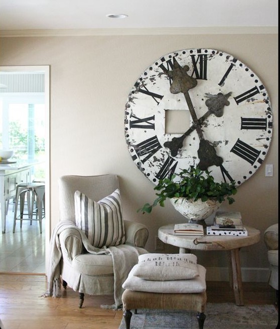 11 Outstanding Interior Designs with Large Clocks