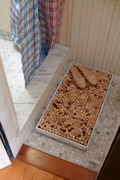 10 Creative DIY Shower Mats
