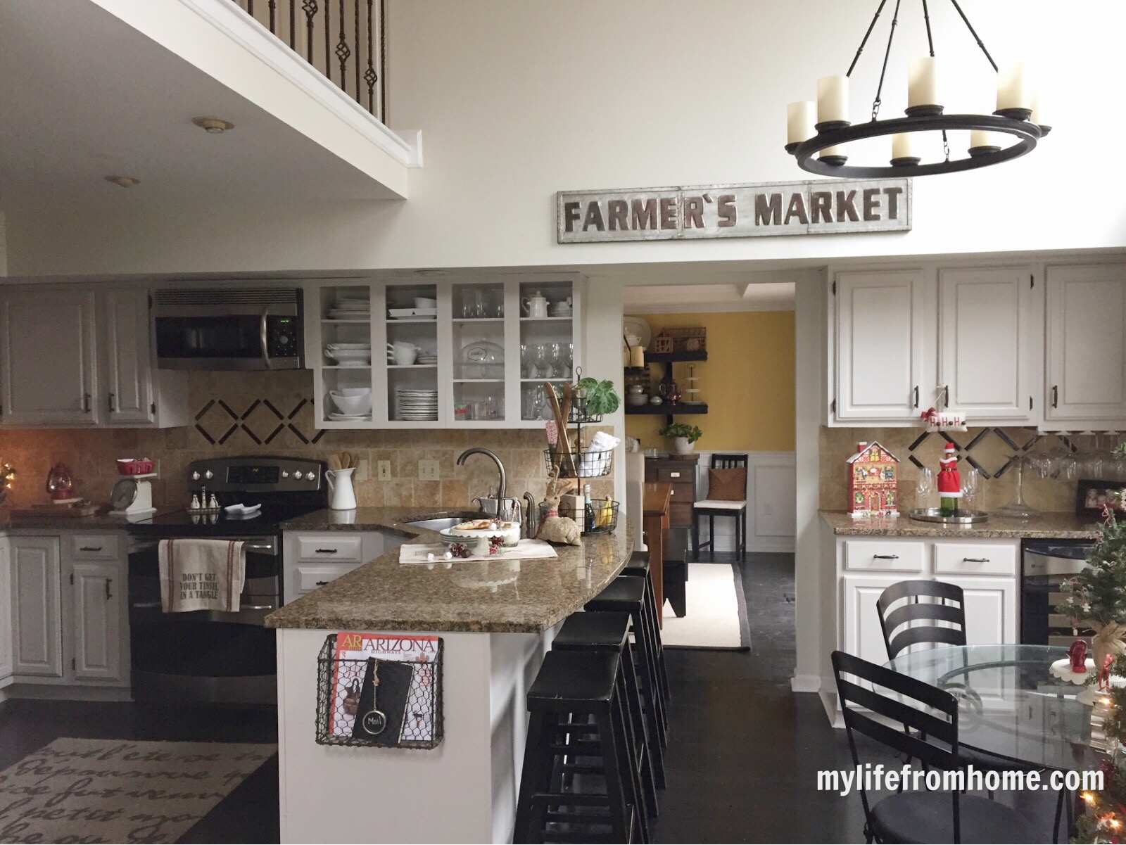 Cozy Christmas Kitchen White Cottage Home Living