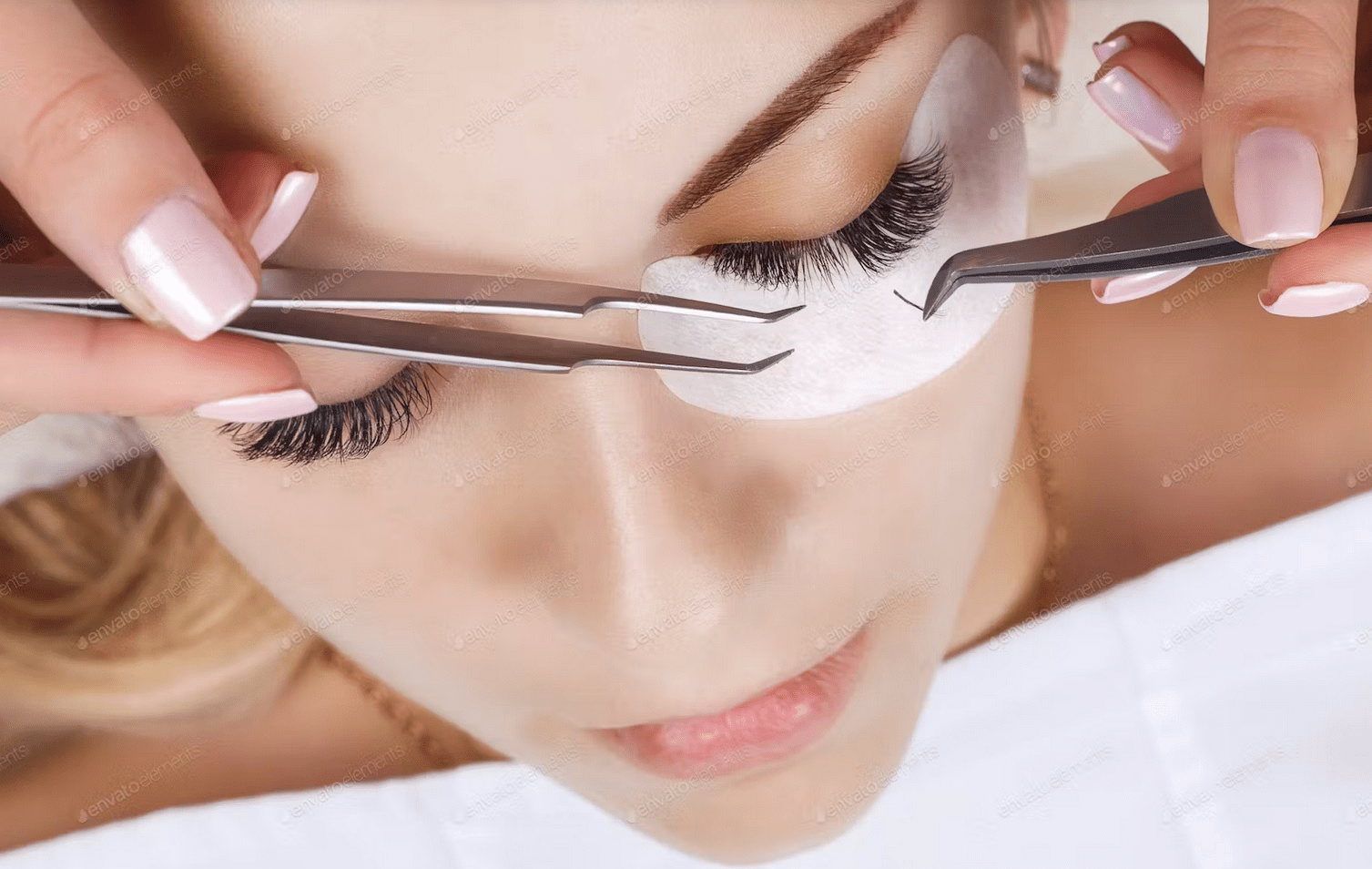 Expert Makeup Artist Tricks To Mesmerizing Eyelash Extensions