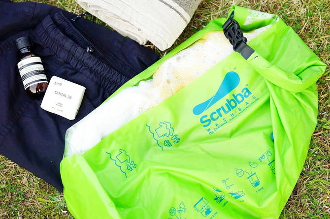 旅行、キャンプ、緊急災害時に！ 手軽で便利な〈Scrubba〉洗濯袋｜mymo [マイモ]