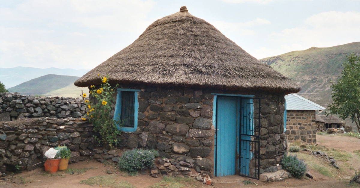 Different Types of Houses Around the World Showcase Different Lifestyles