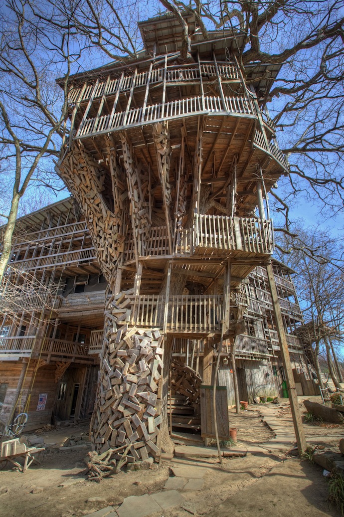 Man Spent 15 Years Building a Massive 5Story Tree House