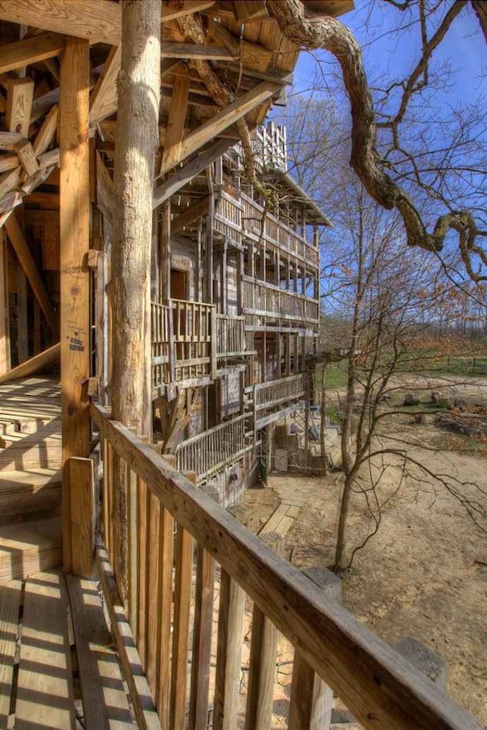 Man Spent 15 Years Building a Massive 5Story Tree House