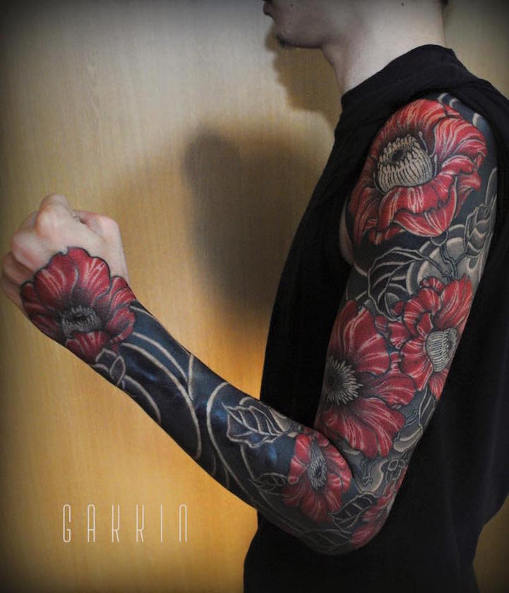 Tattooist Fuses Contemporary Freehand Techniques with Traditional