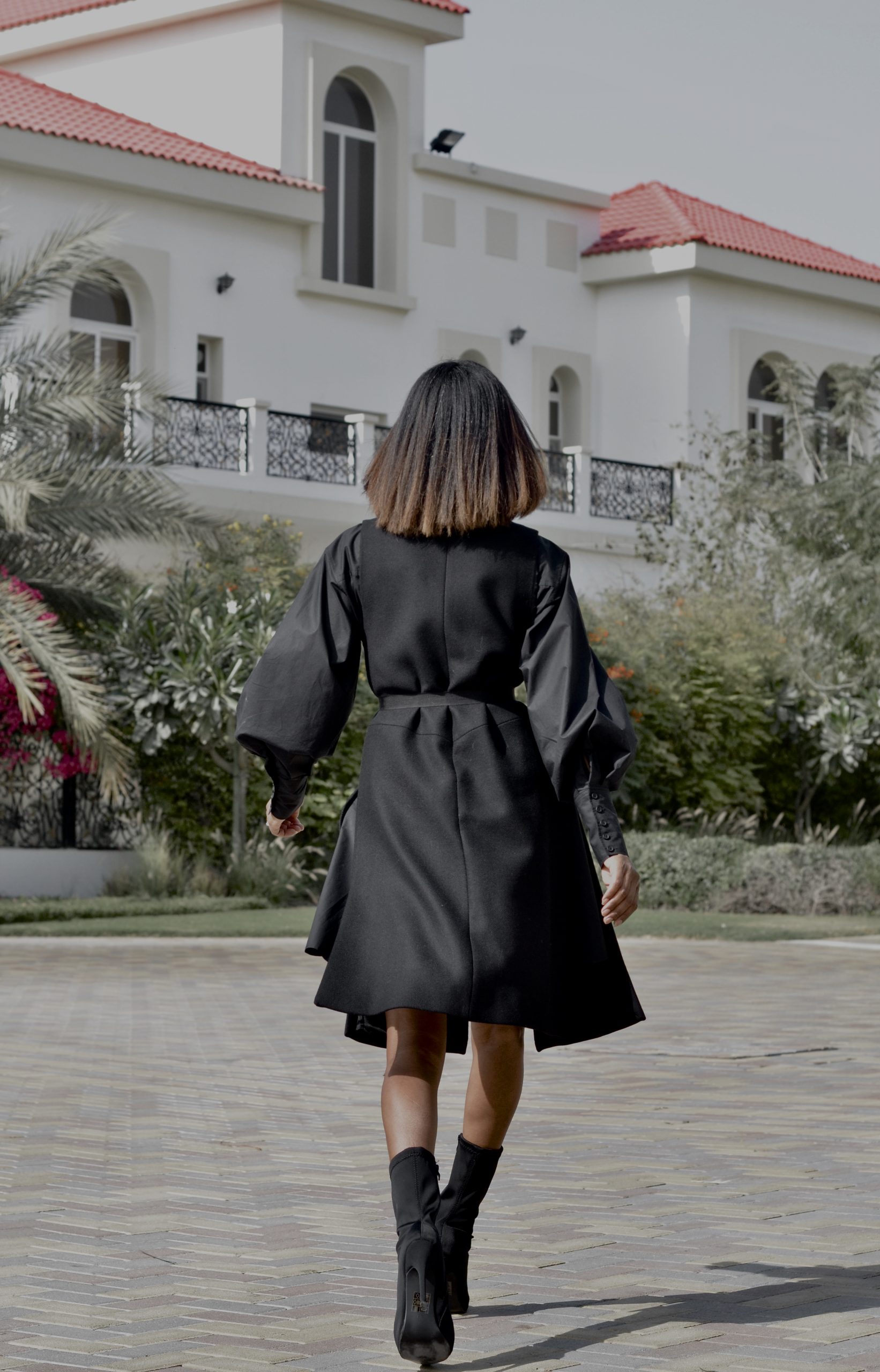 HOW TO STYLE A SLEEVELESS COAT My name is Lovely!