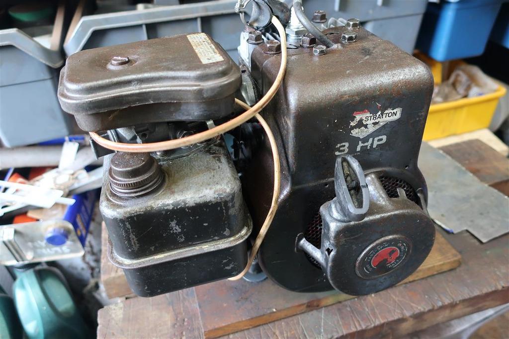 Briggs & Stratton 3HP horizontal crank engine For sale