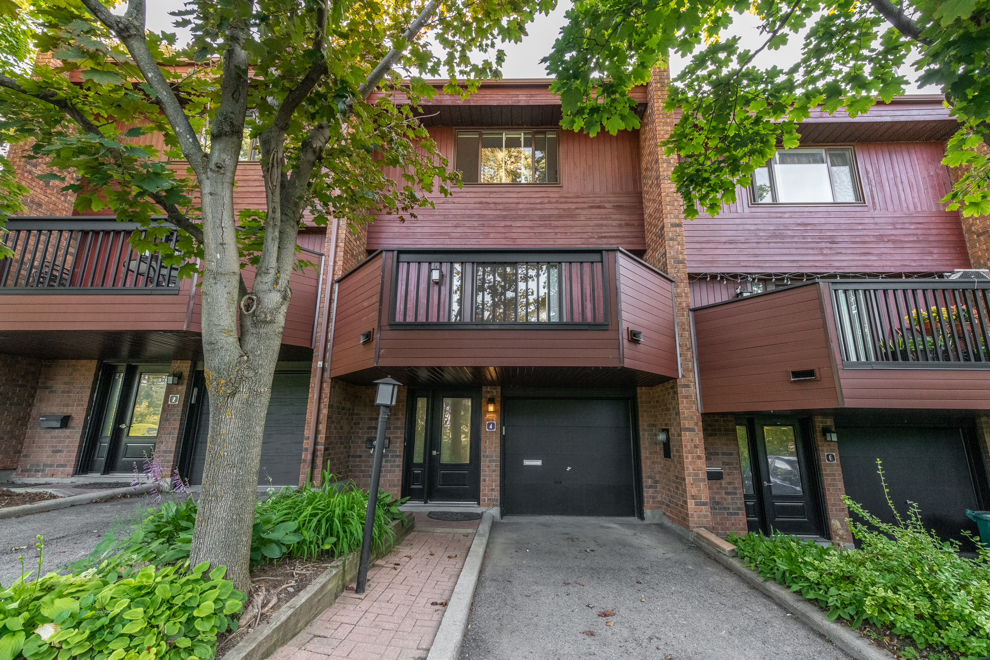 Spacious 4 bed 3 bath townhouse for sale in Ottawa