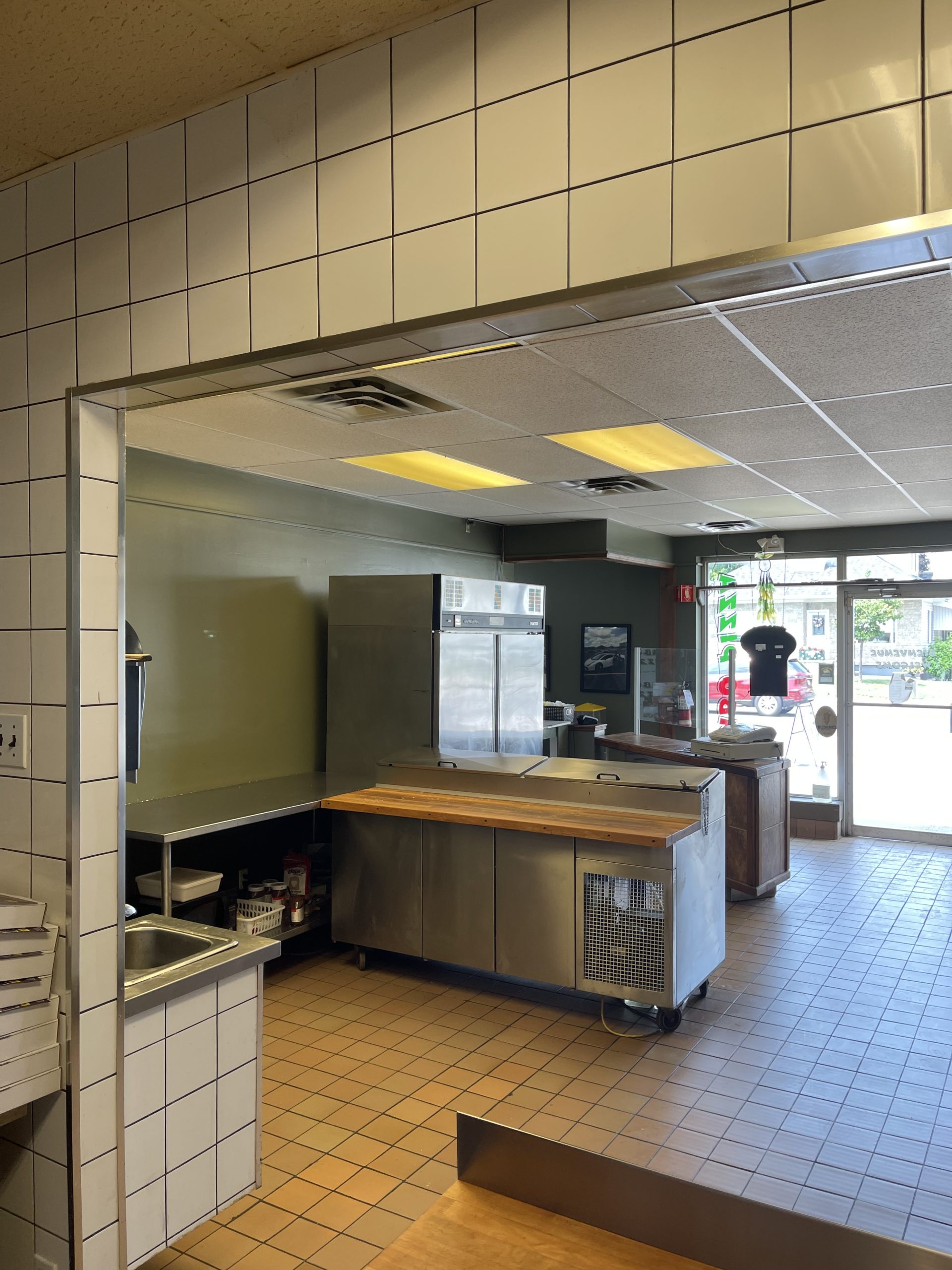 Jumbo Pizza Restaurant For Sale In Rockland, ON