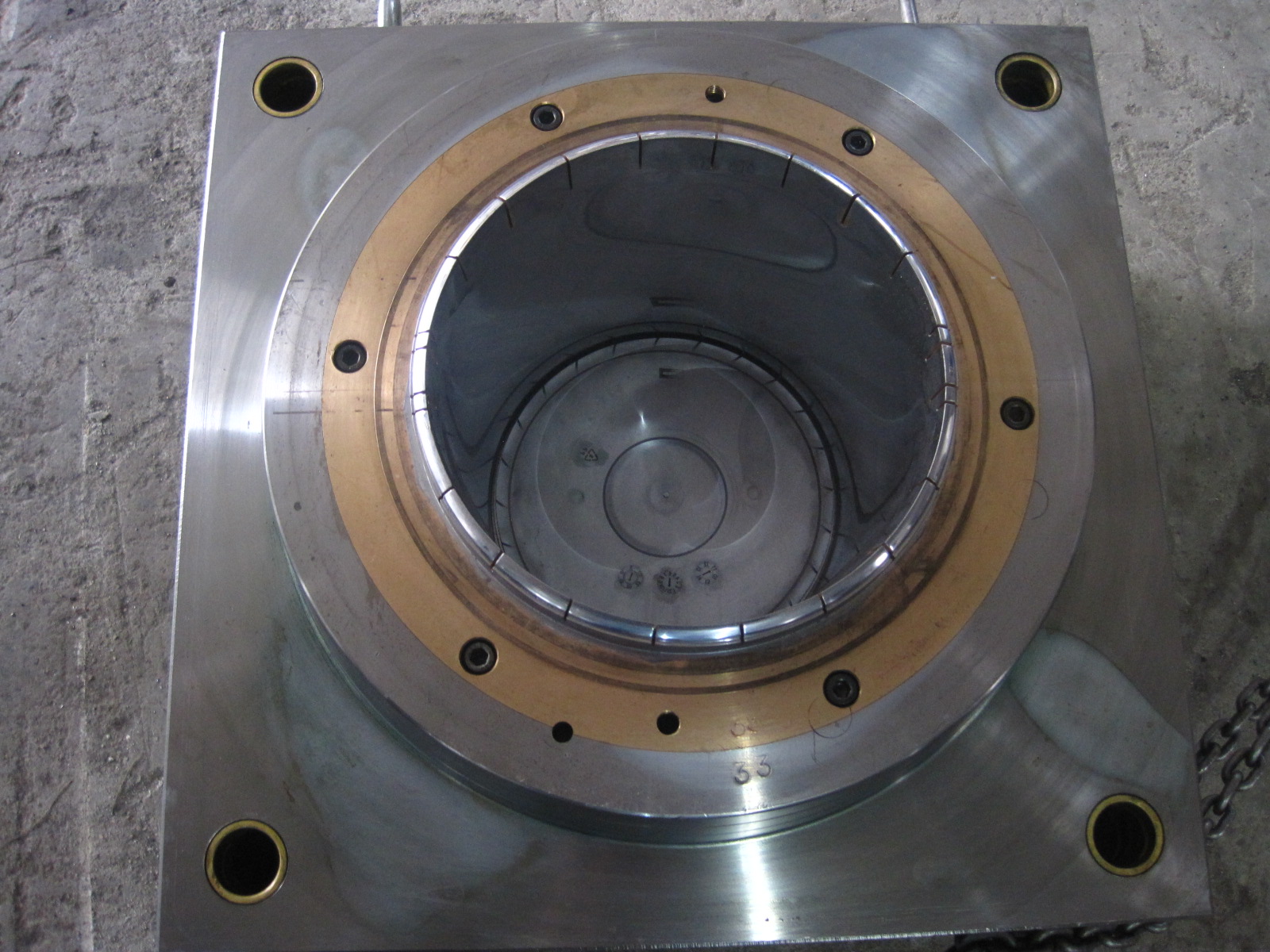 China plastic paint bucket mould and thin wall container mould with 5L