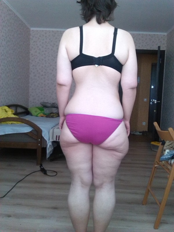 5 Pictures of a 5 feet 6 179 lbs Female Weight Snapshot