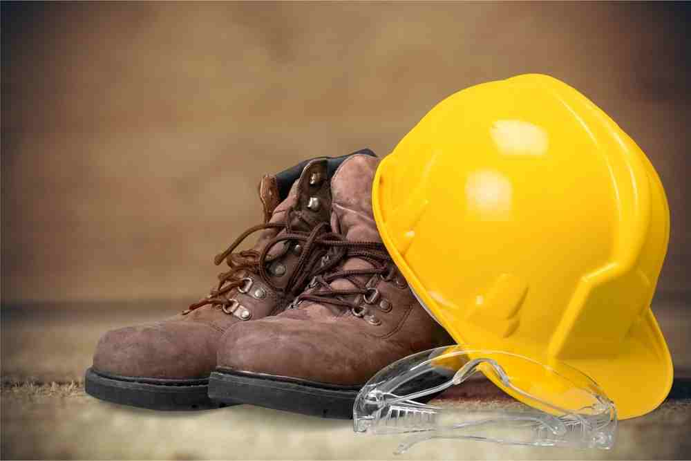 How to Break in Work Boots Do's & Don'ts