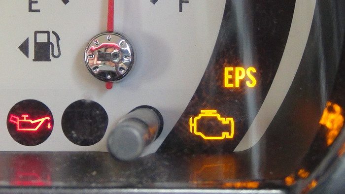 走行中にエンスト！エンジンチェックランプが点灯した時の原因はセンサー系かもしれない！？ mysimasima