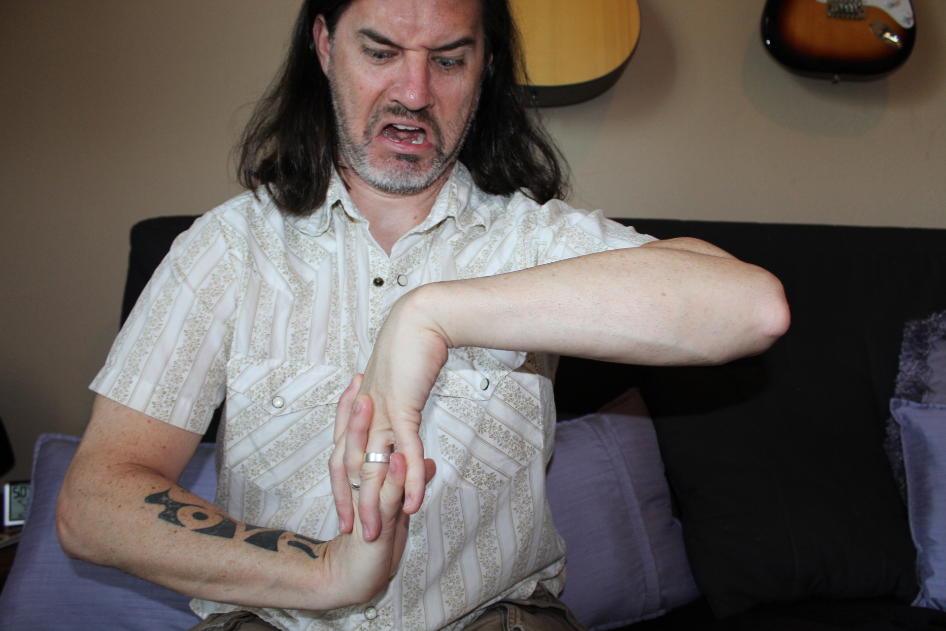 5 Great Guitar Hand Stretches for Beginners and Others
