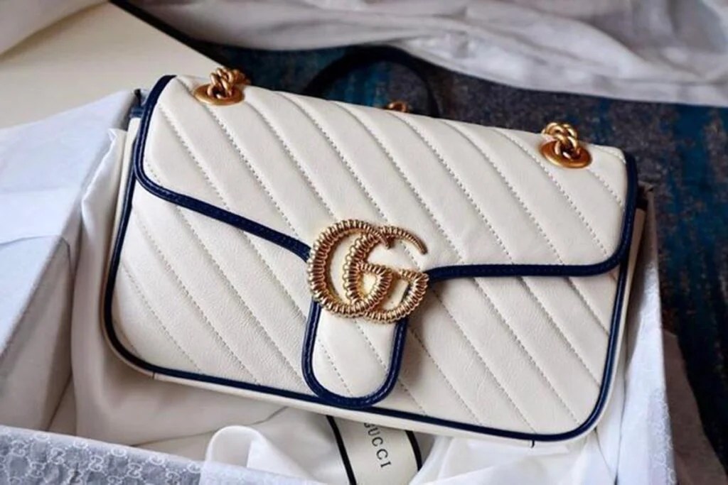 Take A Trip In The Largest High Imitation Luxury Market in Sanyuanli