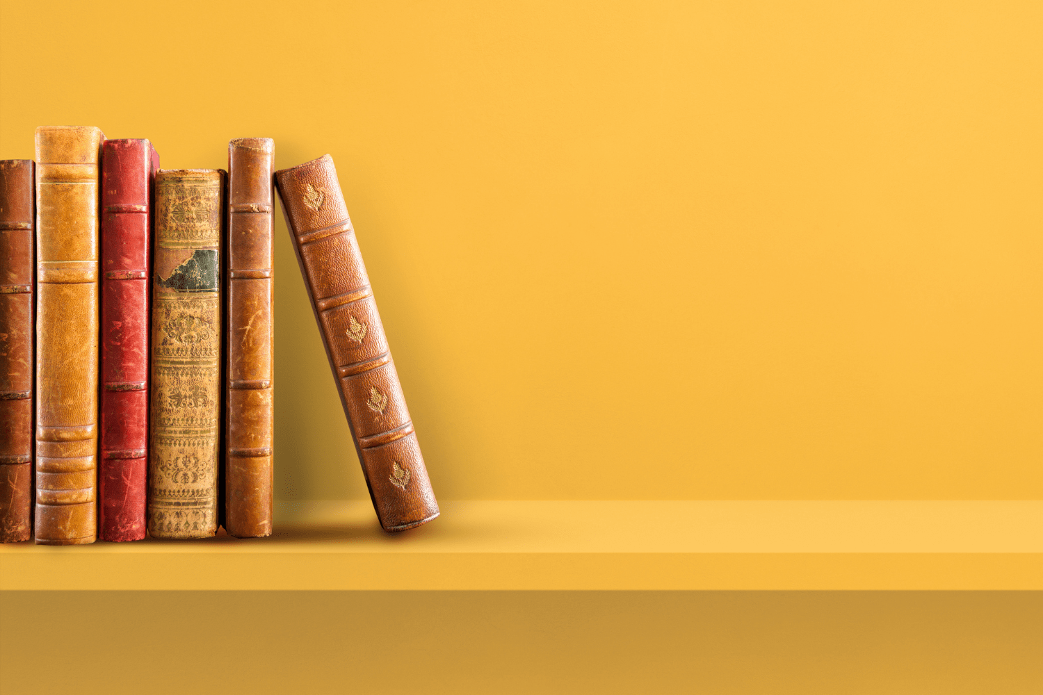 5 Transformative Vintage Home Library Tips for Book Enthusiasts