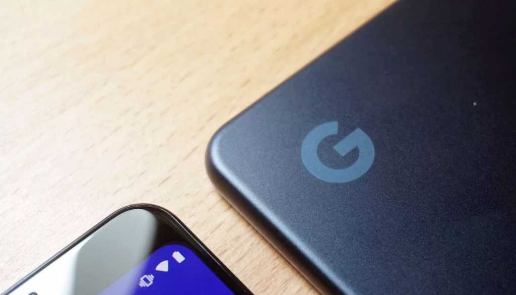 Google ရဲ႕ Foldable စမတ္ဖုန္းပုံစံ မူပိုင္ခြင့္႐ုပ္ပုံမ်ား