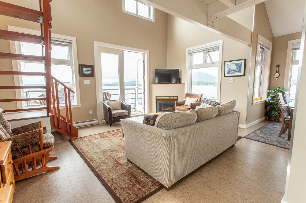 18 Fred Tibbs Captain’s Quarters Discover Tofino