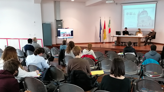 Prodotti Lattiero Caseari, Corso Gratuito Per Giovani Disoccupati - Myvalley.it Notizie!! 360_x_640_jpg