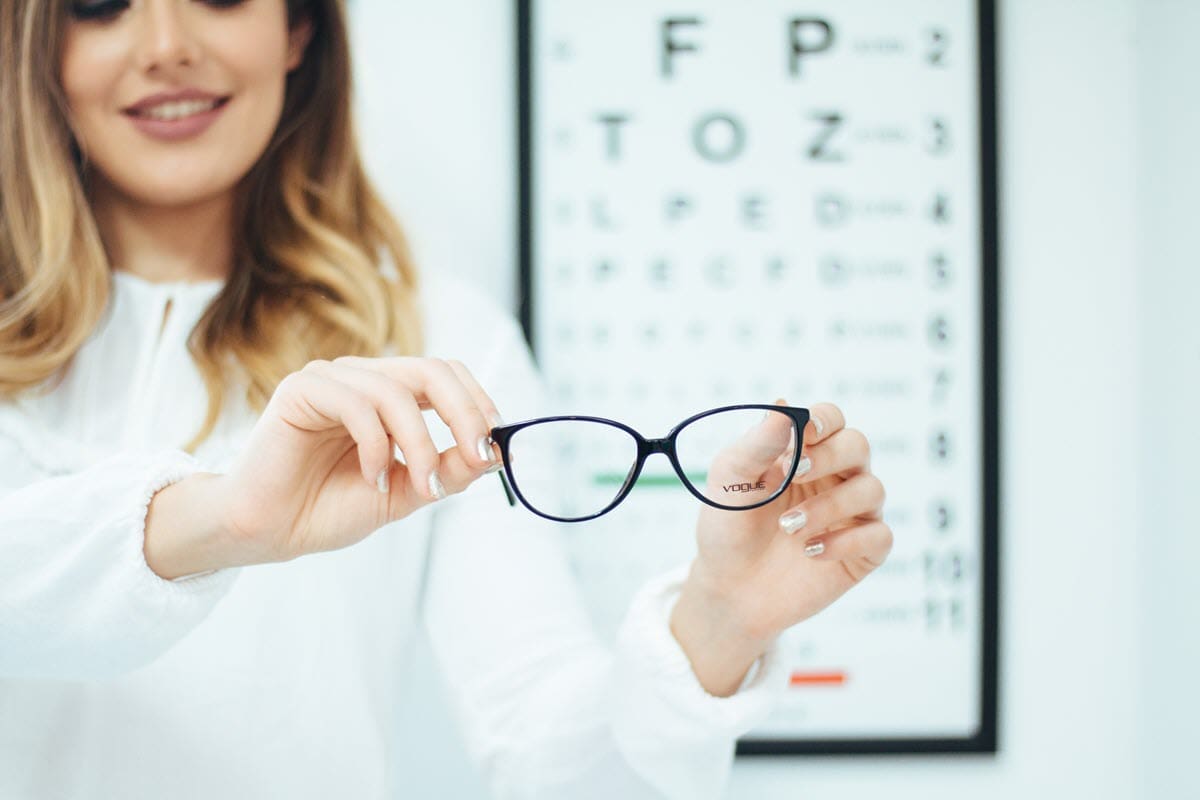 Refractive Errors Types, Signs, Causes, and Treatment