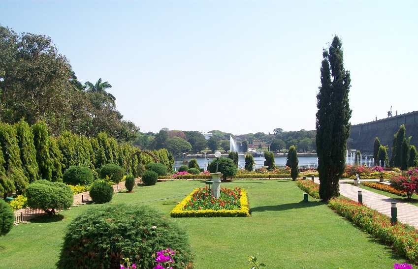 Vrindavan Gardens Mysore Pictures a visual treat during day time!