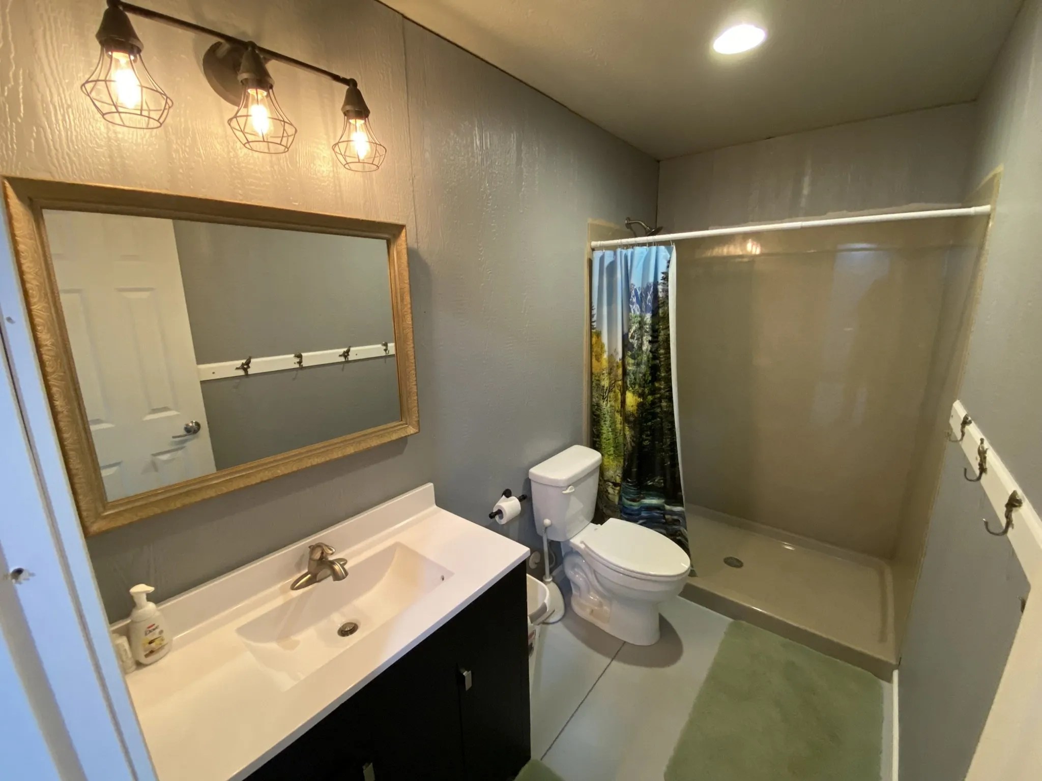 103 SE 3rd St, Kirwin, KS Family Sporting Lodge at Kirwin Lake