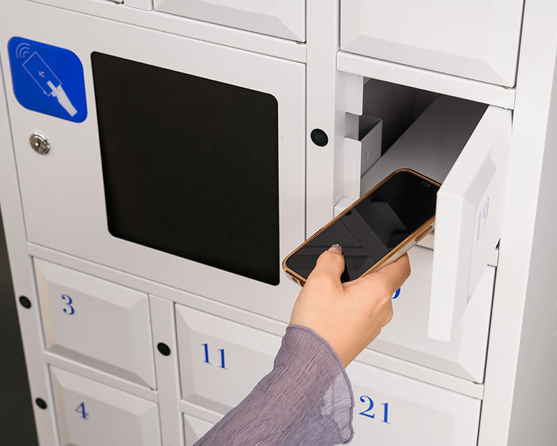 ICカードで開閉する非接触（タッチレス）の貴重品ロッカー｜NFORME+