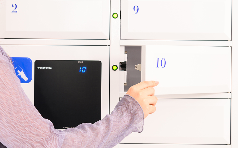 ICカードで開閉する非接触（タッチレス）の貴重品ロッカー｜NFORME+