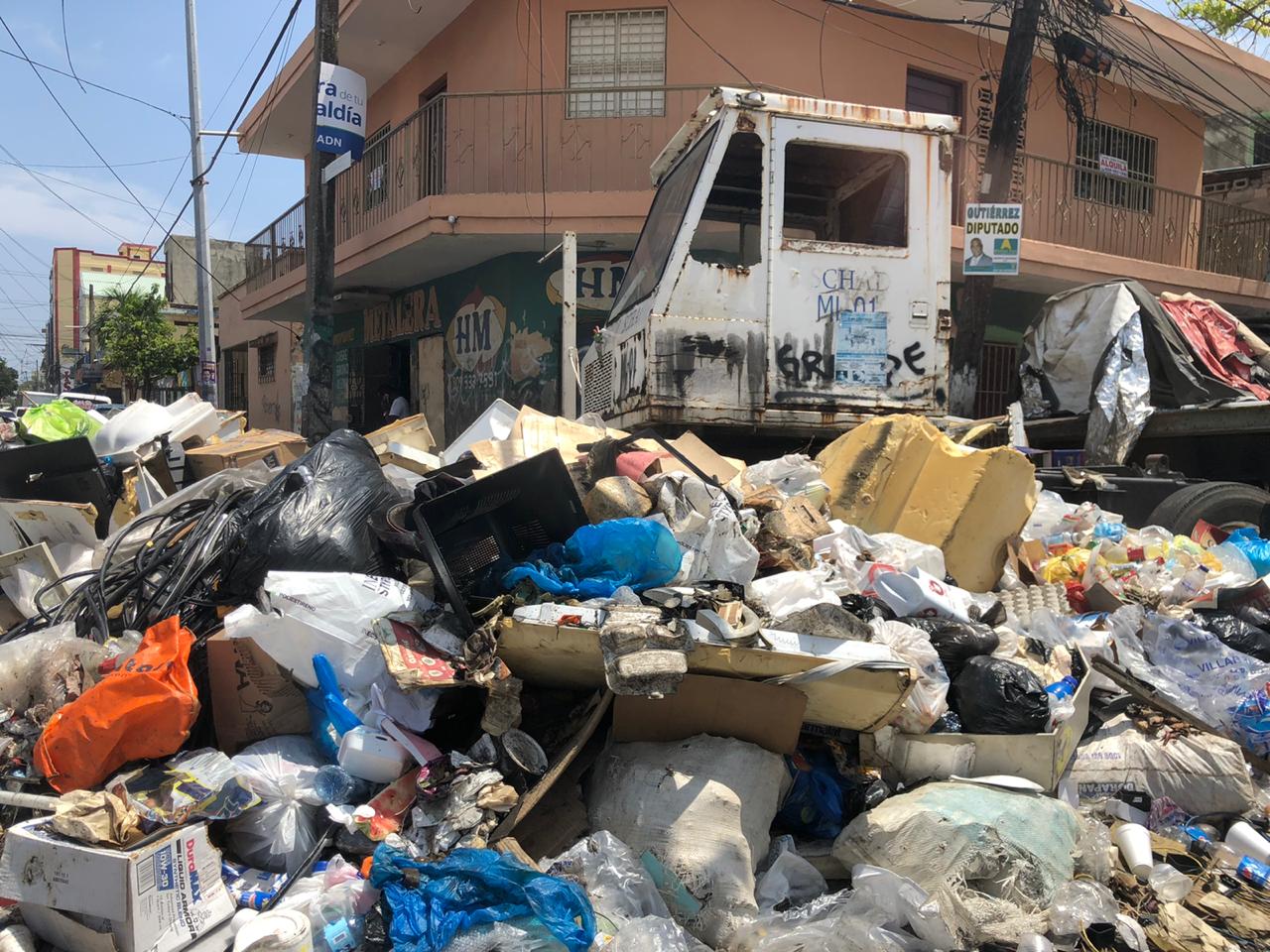 Cúmulos de basura en RD amenazan con desatar peores consecuencias que