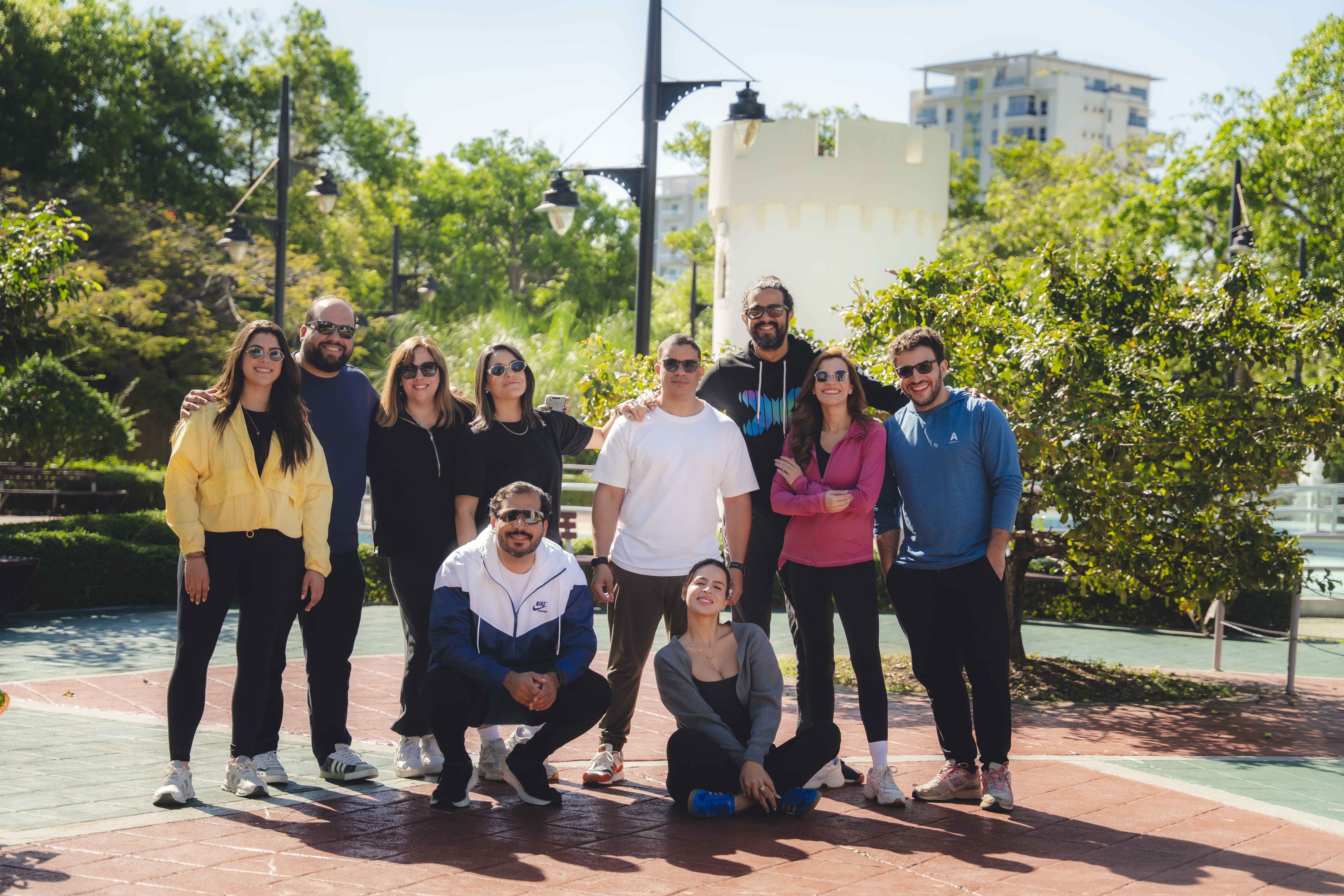 La X102.1 presenta relanzamiento radial con más contenido y diversificación