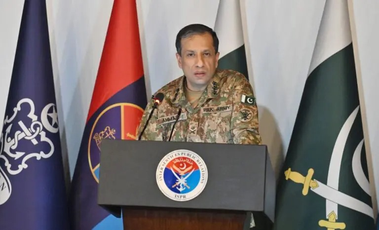 Pakistán confirma ocho muertos y 35 heridos tras ataques con misiles de la India