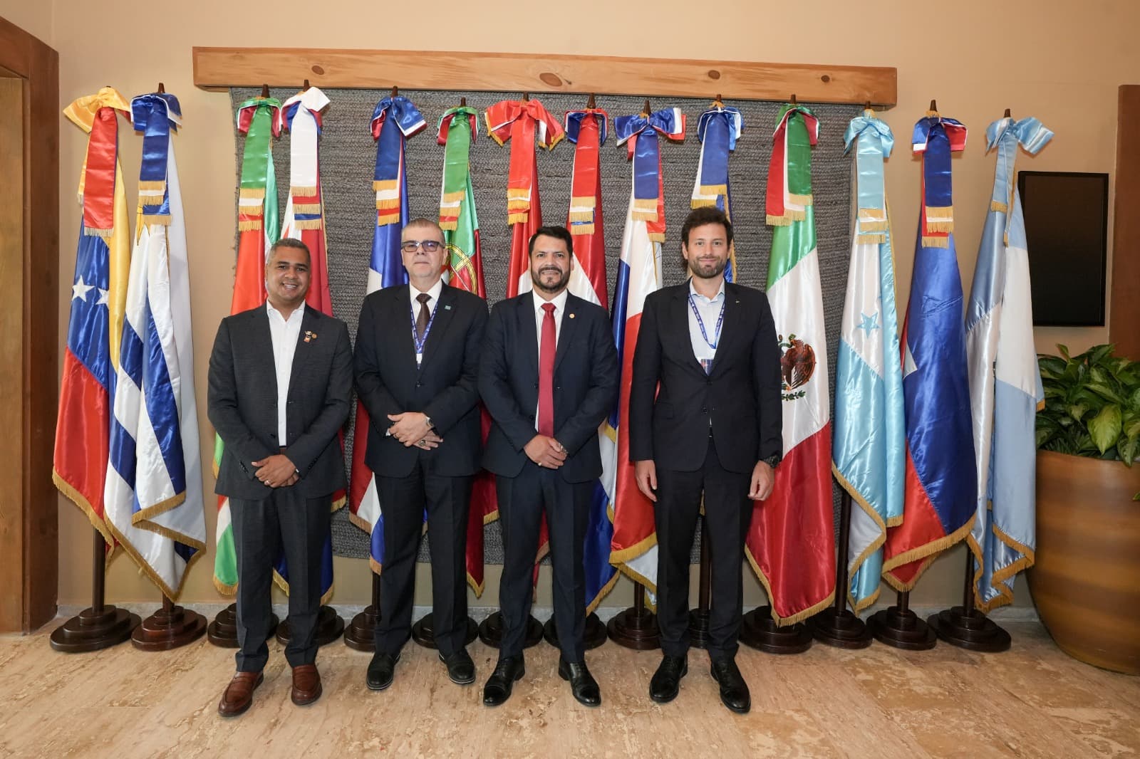 RD inicia Reunión Estratégica Correo-Aranceles: Un ecosistema logístico regional